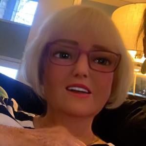 Meet your Posher, Sandy